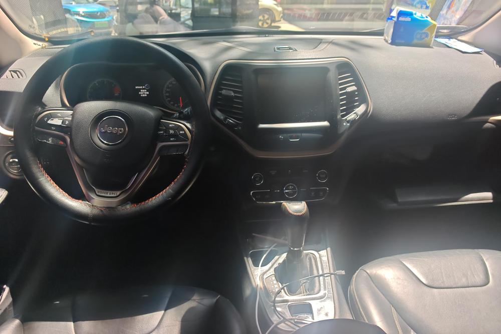 Jeep Cherokee, фото 14