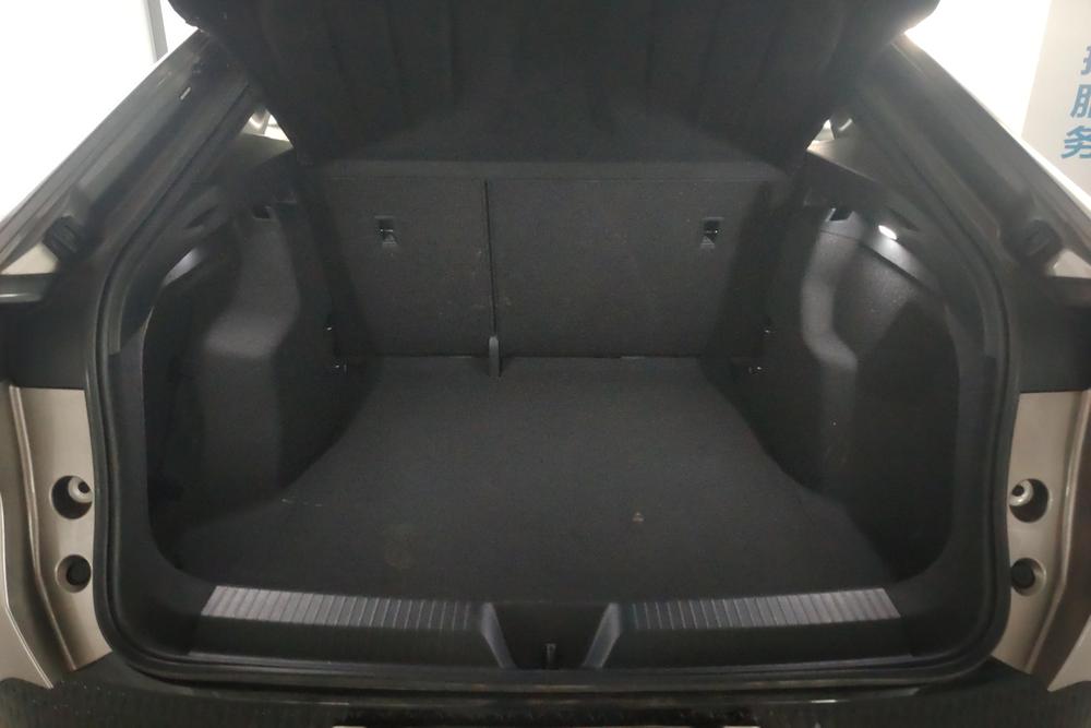 Volkswagen ID. UNYX 06, фото 17