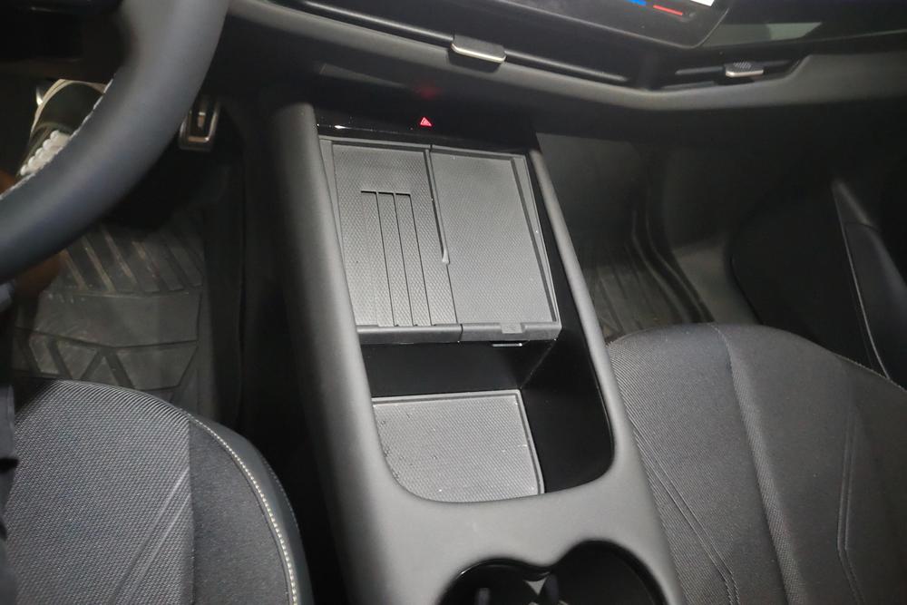 Volkswagen ID. UNYX 06, фото 16