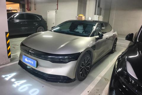 ZEEKR 007