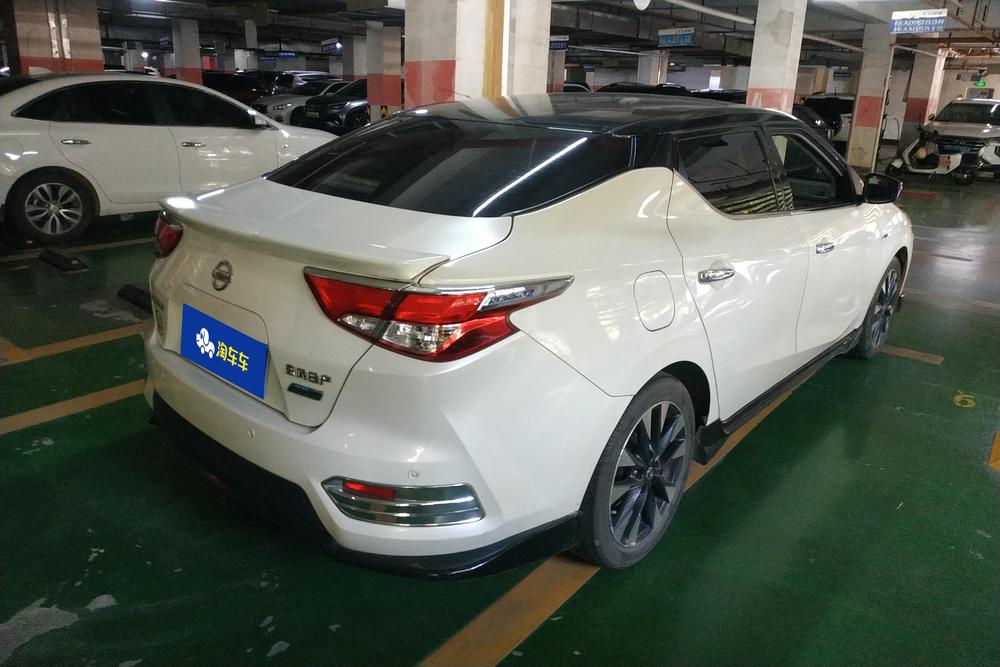 Nissan Lannia, фото 3