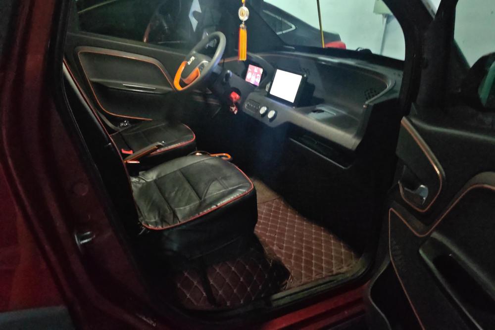 Baojun E100, фото 8