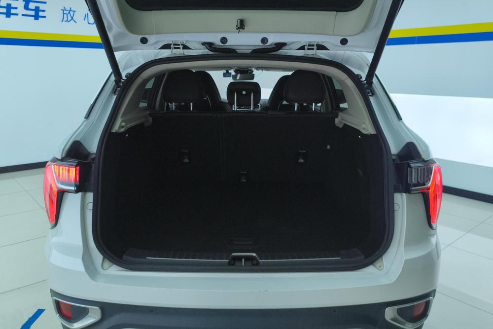 Lynk & Co 01, фото 17