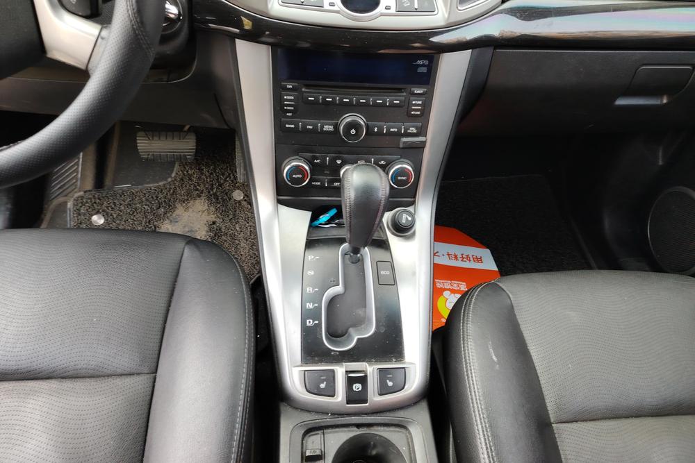 Chevrolet Captiva, фото 15