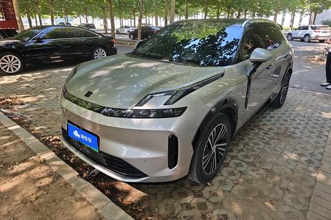 Lynk & Co 08 EM-P