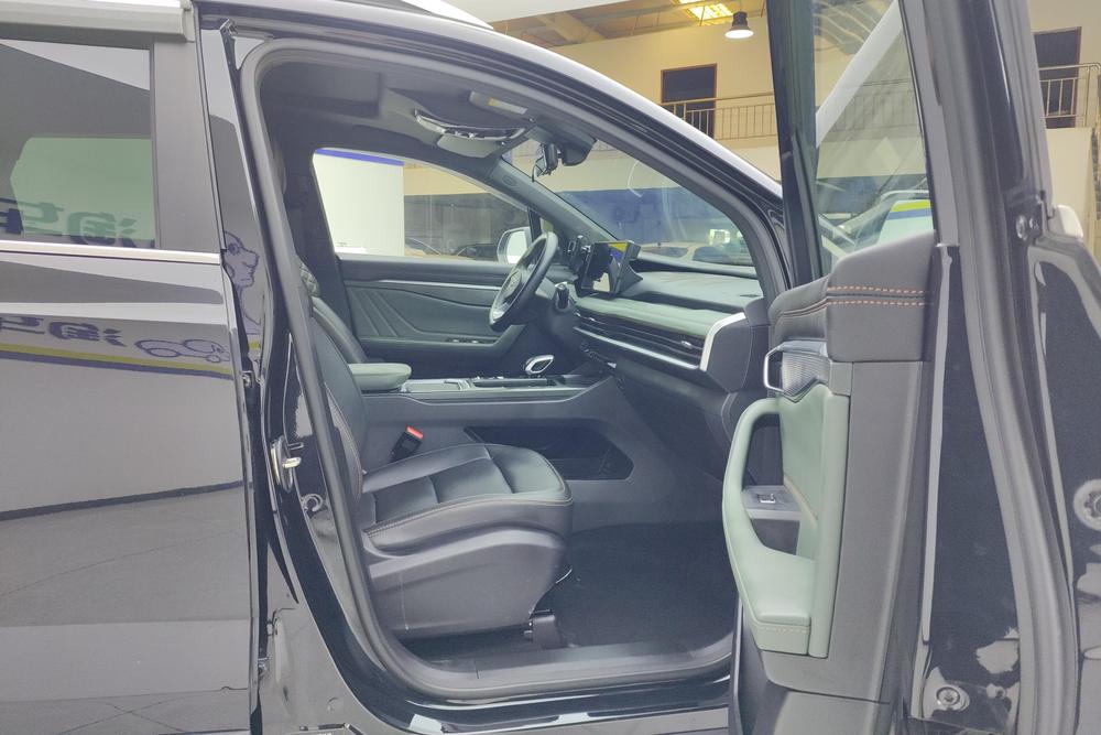 Geely Haoyue L, фото 16