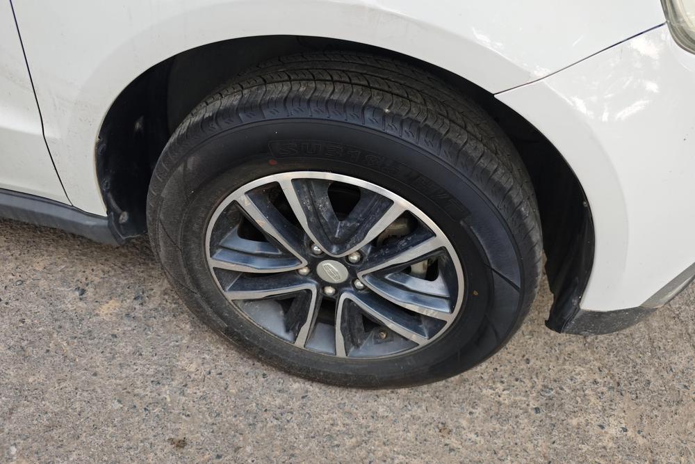 Geely Vision X6, фото 10