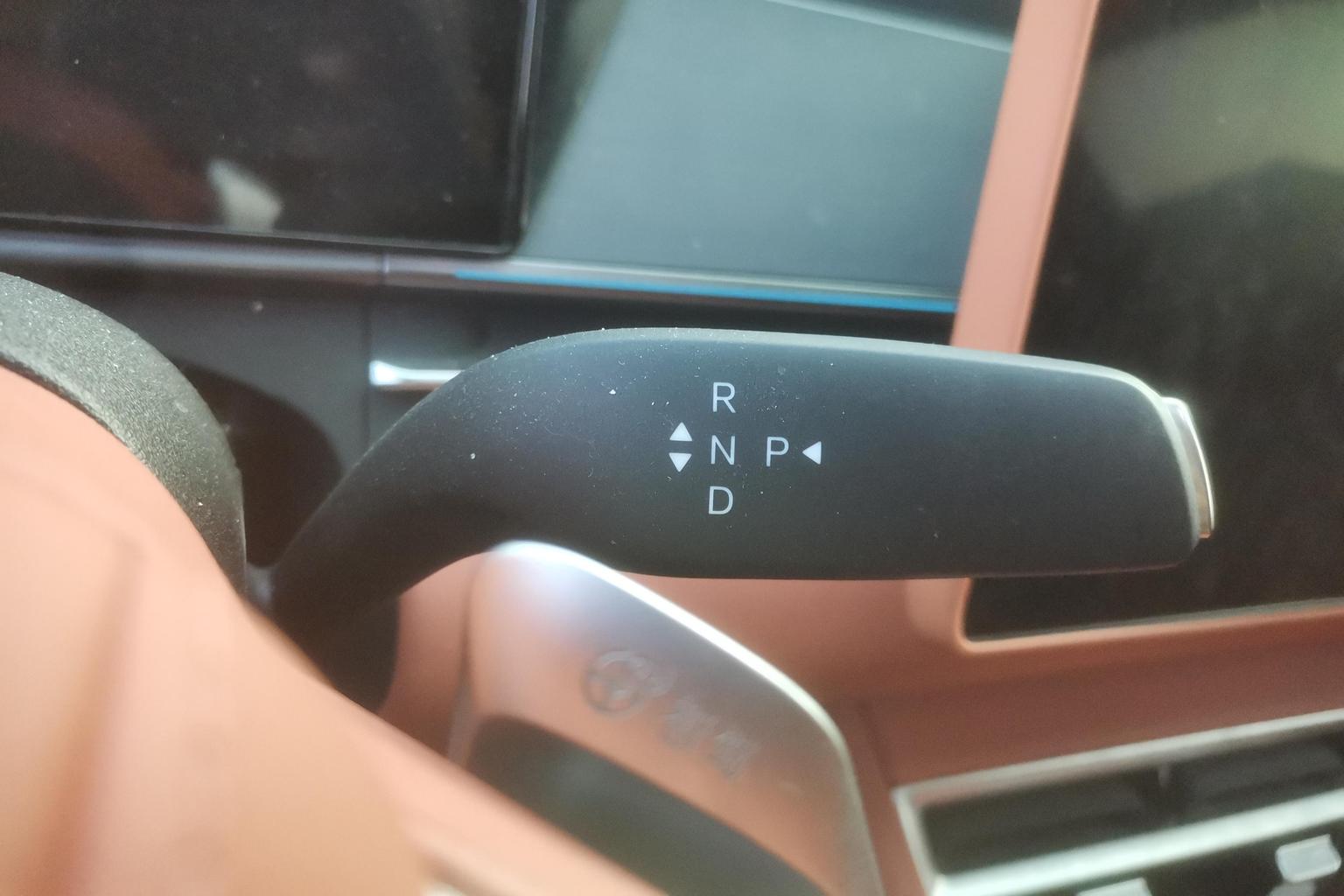 BYD Tang L DM 2025 DM-p 175KM AWD wu ren ji wan jia ban