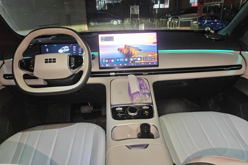 Geely Galaxy Starship 7 EM-i, фото 14