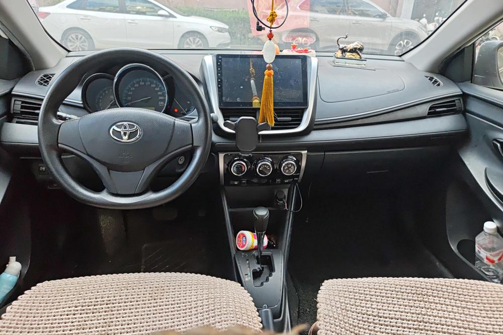 Toyota Yaris L Sedan, фото 13