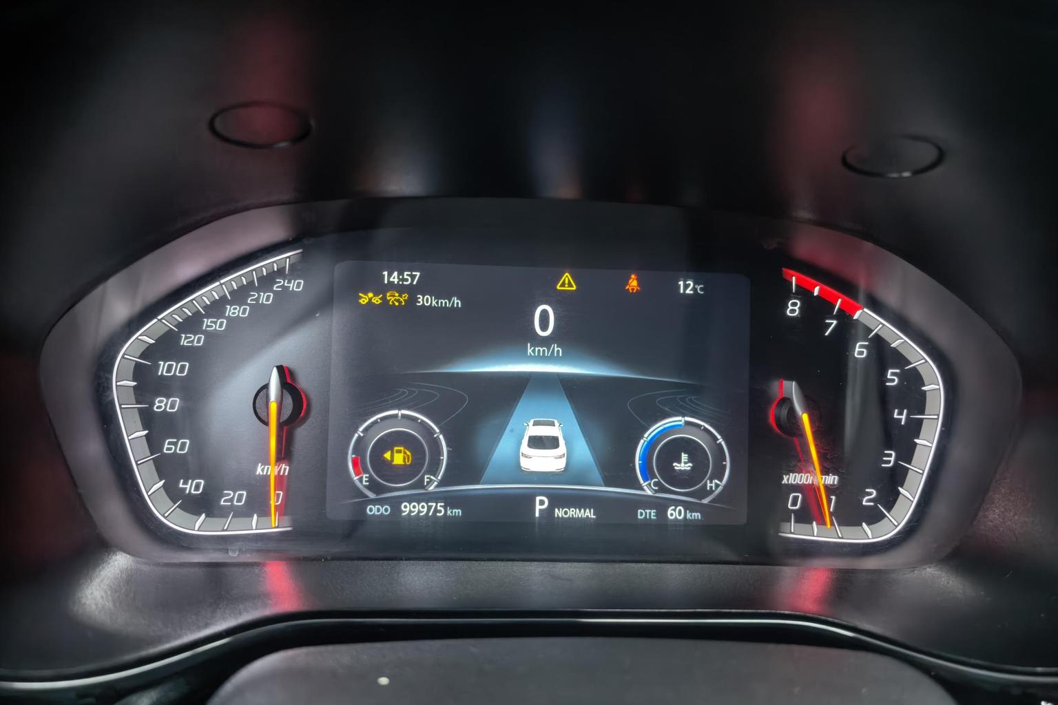 Changan CS85 COUPE 2019 2.0T pin ban China VI
