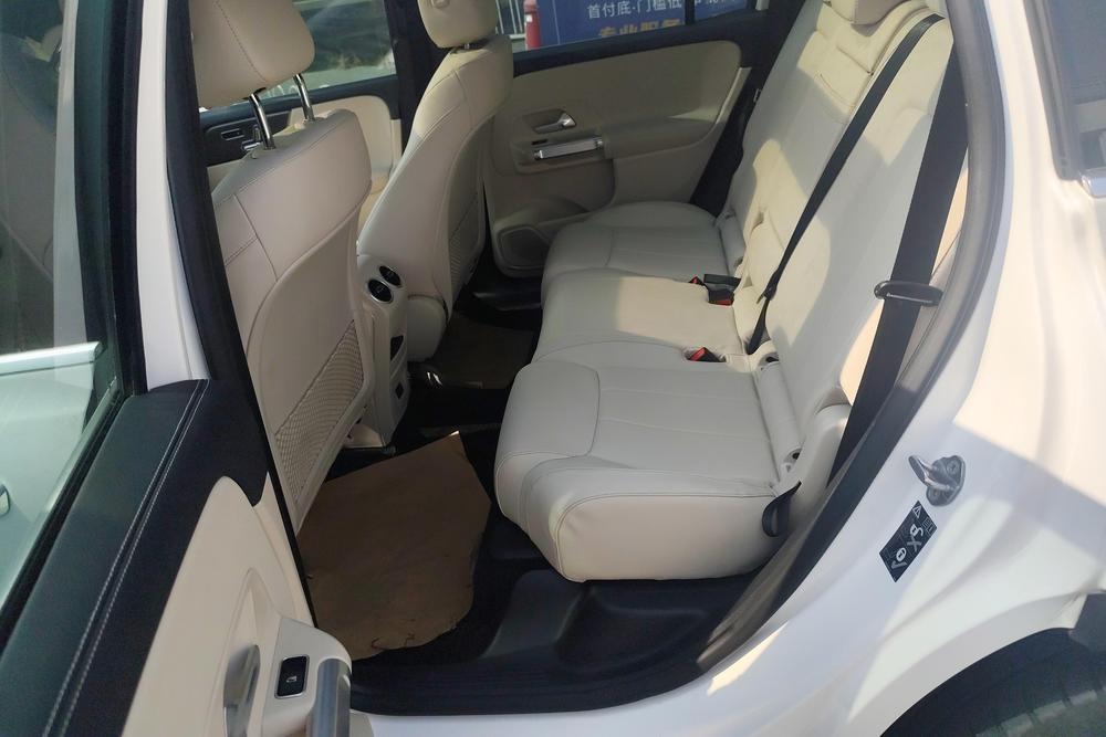 Mercedes-Benz EQB, фото 15