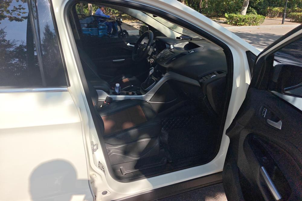 Ford Kuga, фото 10