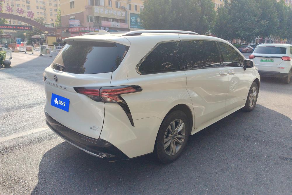 Toyota Sienna, фото 4