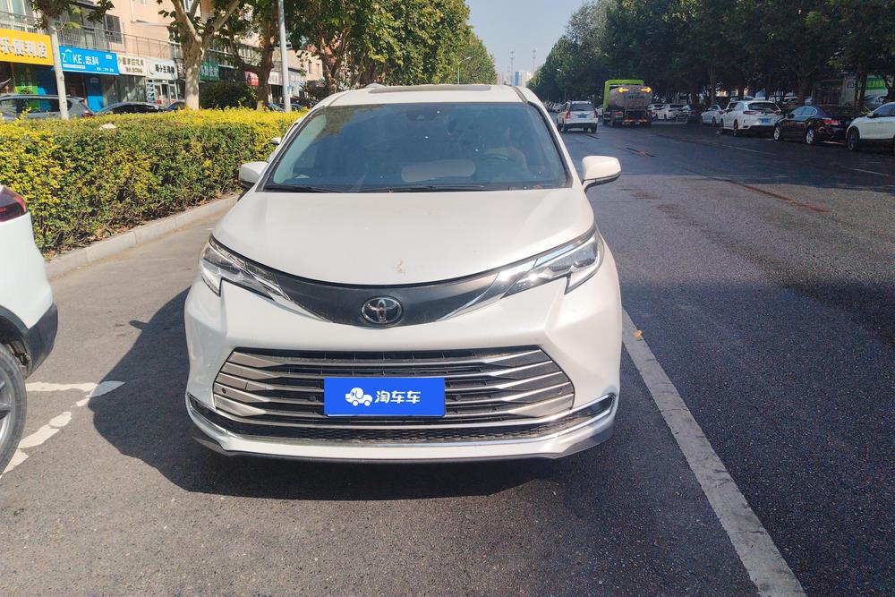 Toyota Sienna, фото 2
