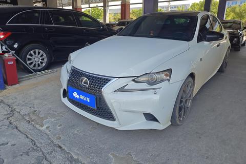 Lexus IS