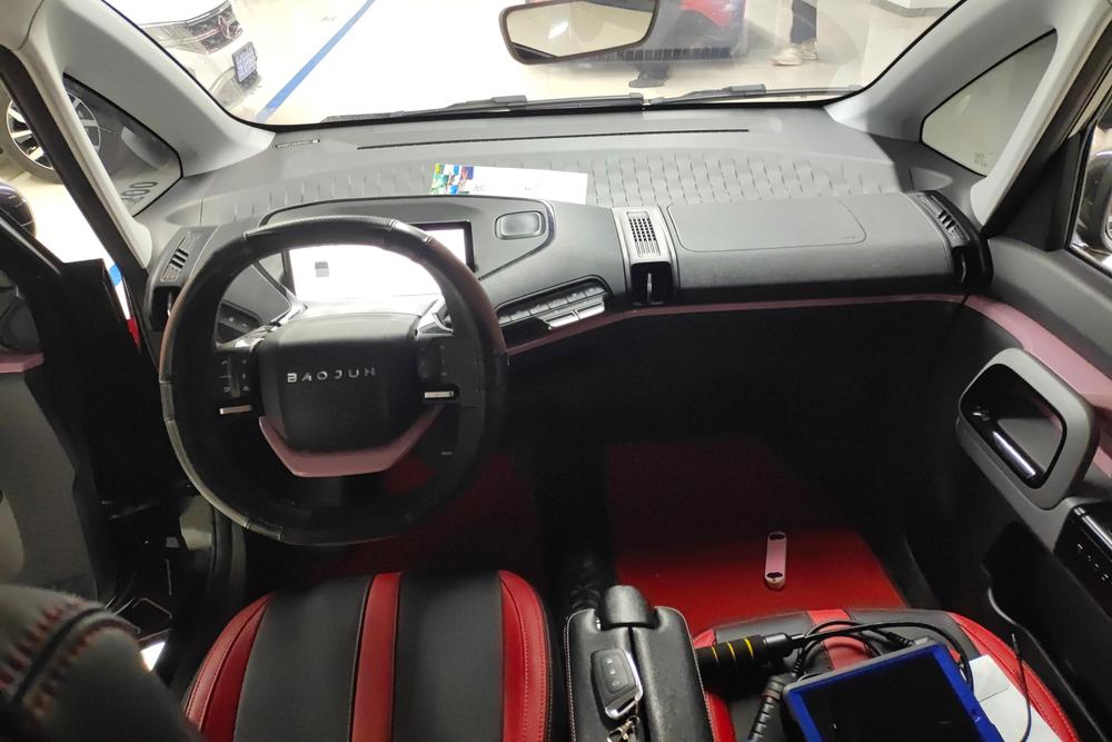 Baojun E300, фото 13