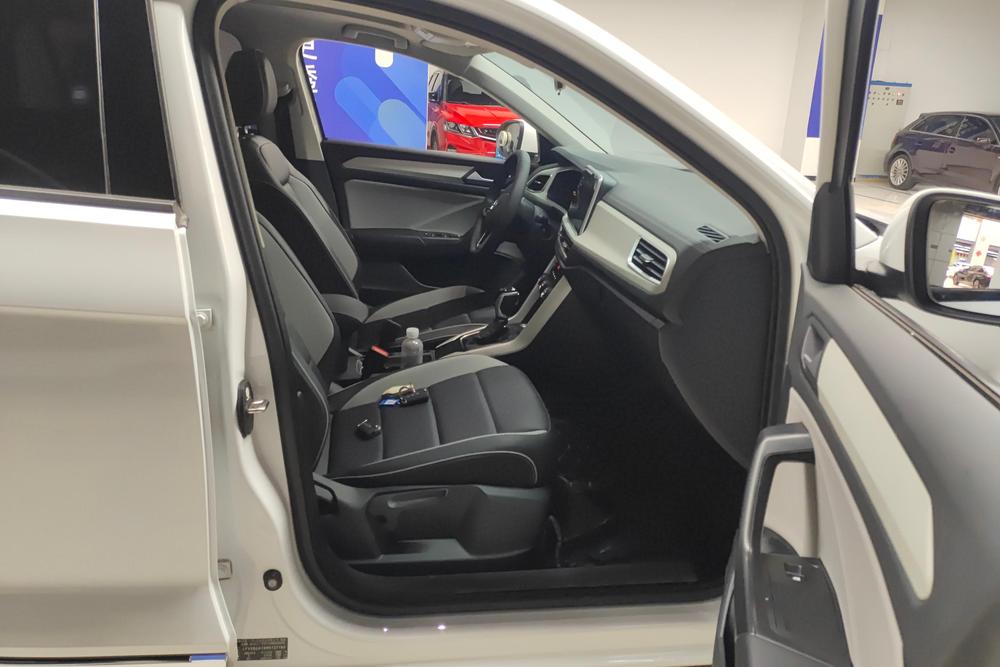 Volkswagen T-ROC, фото 11