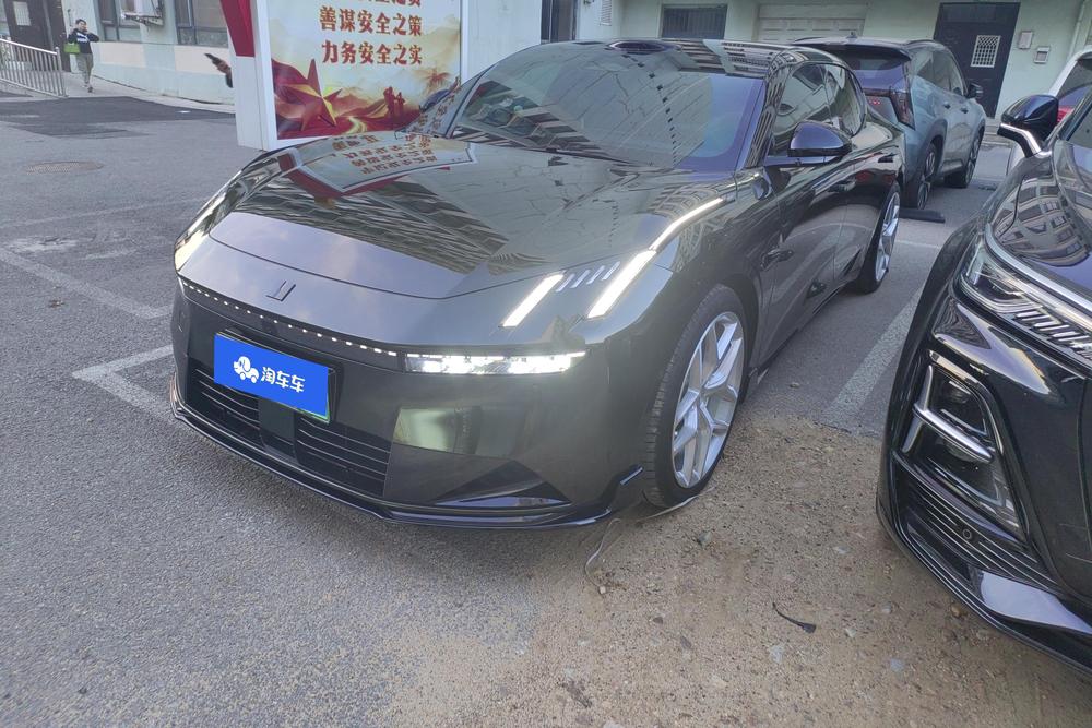 Lynk & Co 10 EM-P