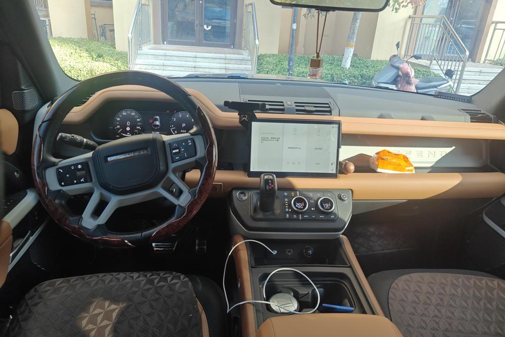 Land Rover Defender, фото 11