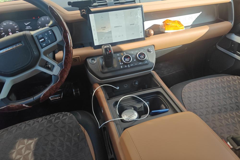 Land Rover Defender, фото 14
