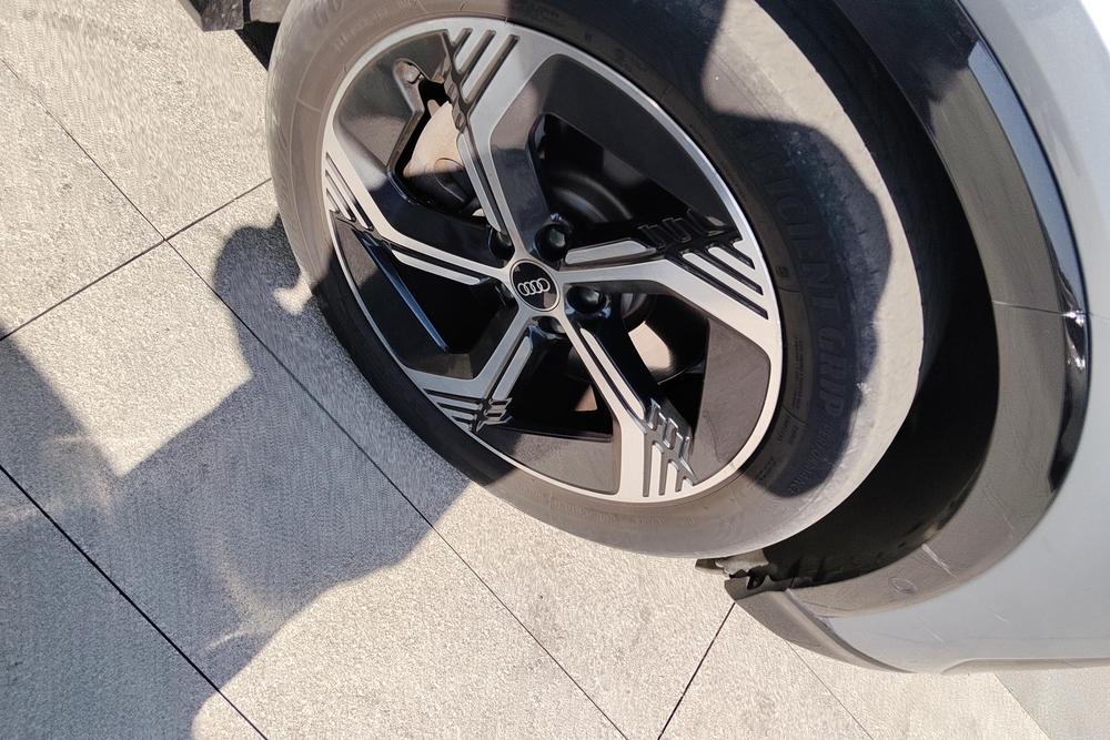 Audi Q4 e-tron, фото 8