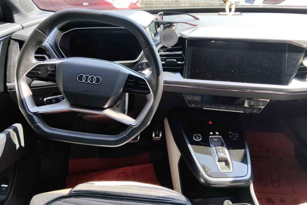Audi Q4 e-tron, фото 15