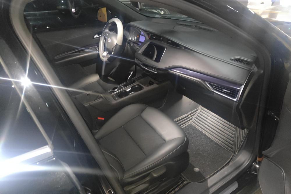 Cadillac XT4, фото 9