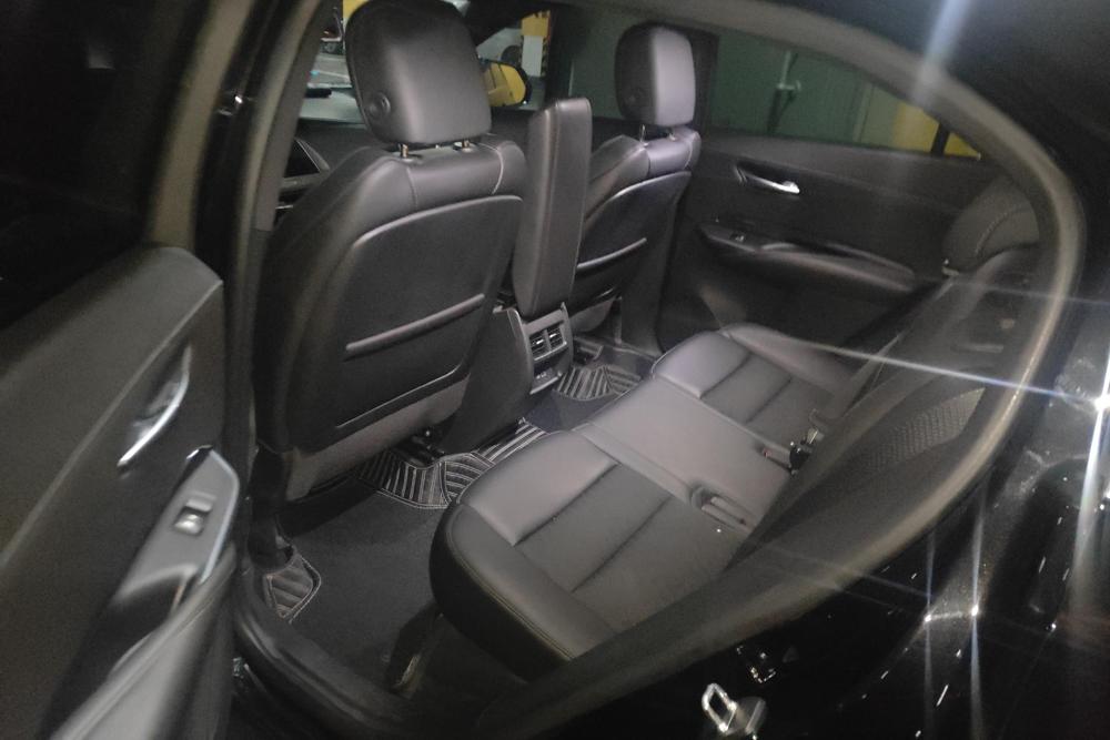 Cadillac XT4, фото 11