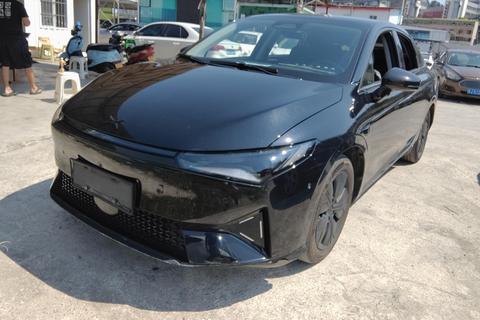 XPeng P5