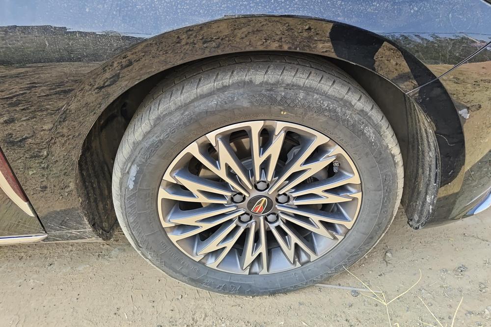 Hongqi H5, фото 7