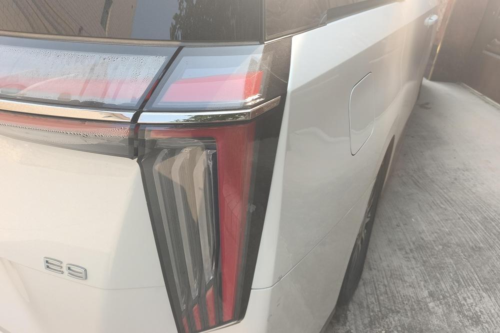 GAC Trumpchi E9 PHEV, фото 6