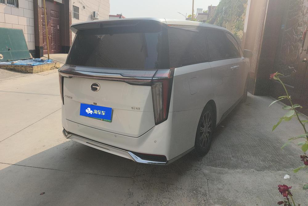 GAC Trumpchi E9 PHEV, фото 2