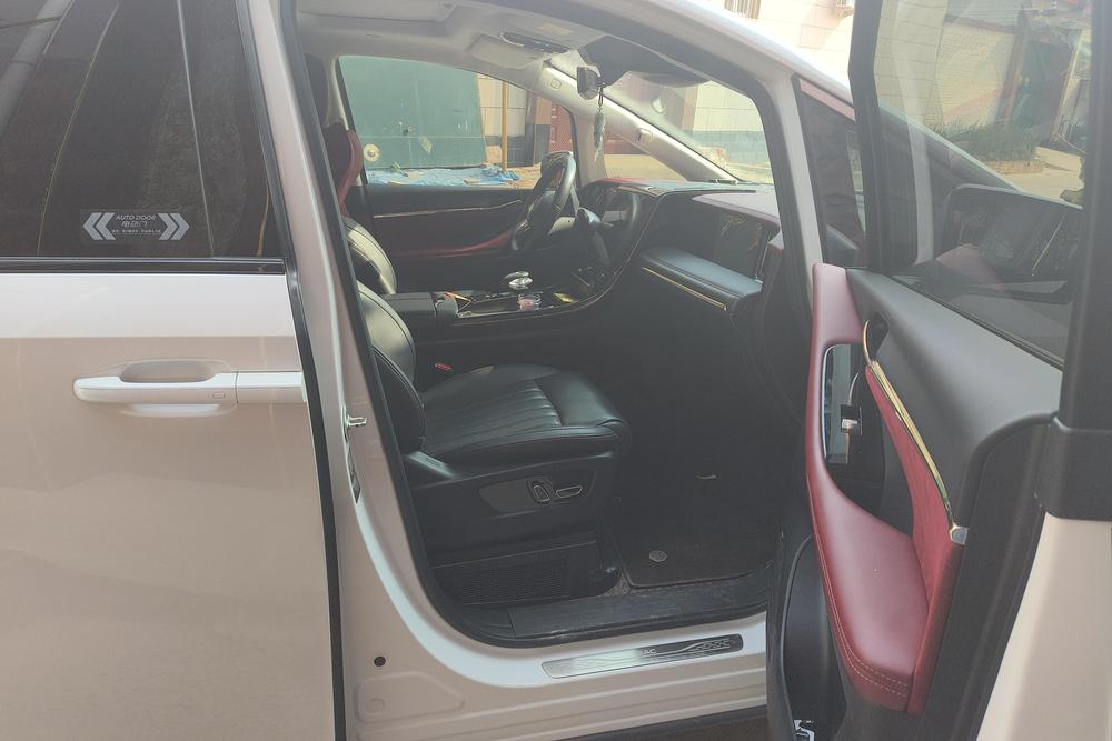 GAC Trumpchi E9 PHEV, фото 9