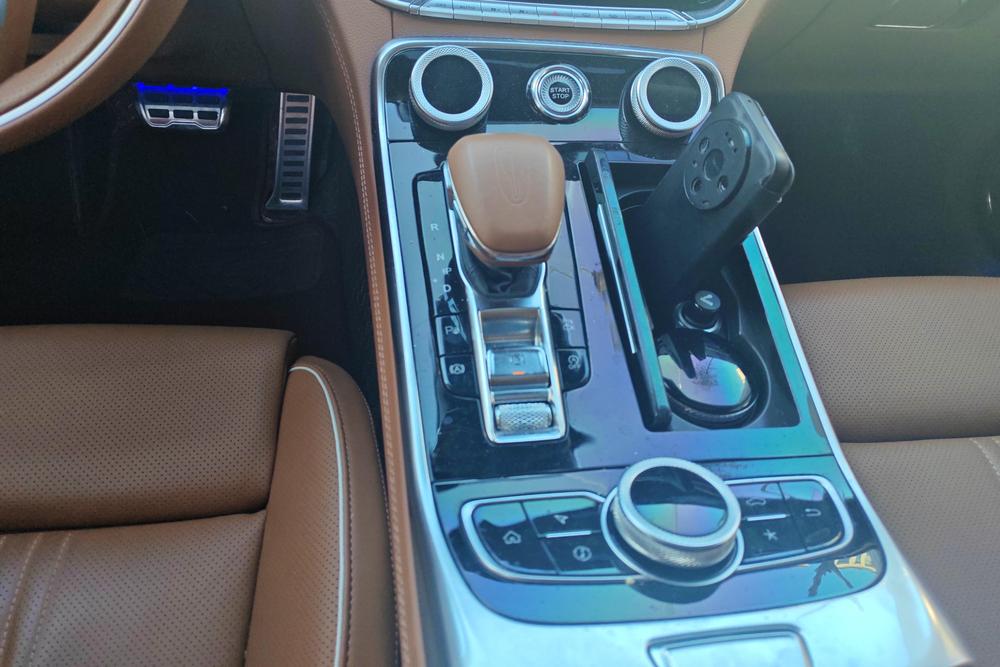 Hongqi H9, фото 15