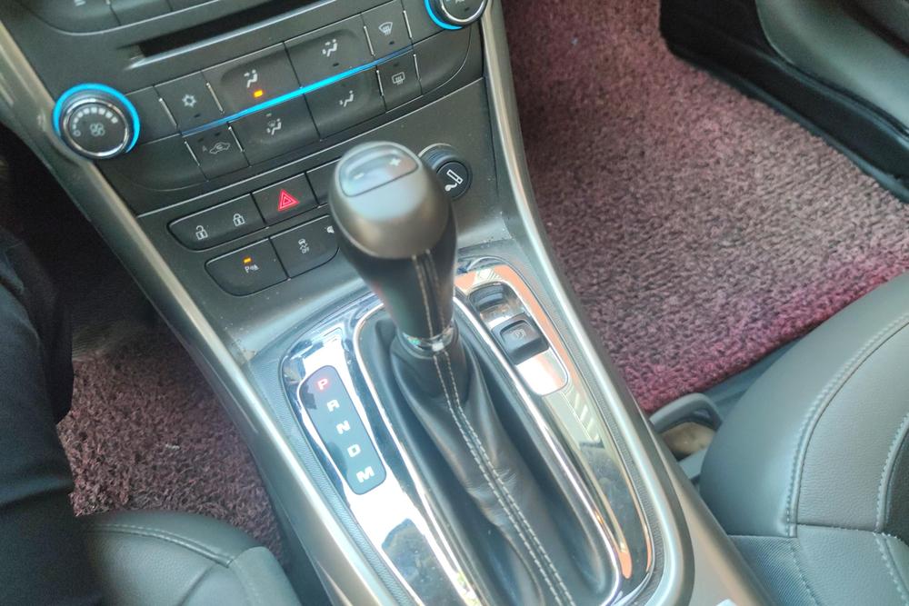 Chevrolet Malibu, фото 15