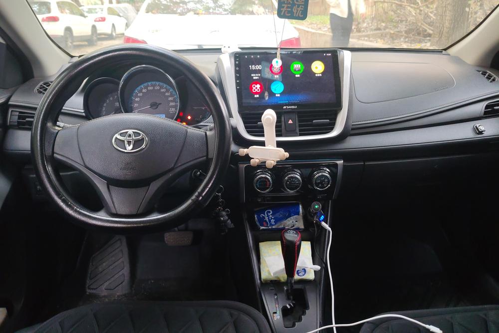 Toyota Yaris L, фото 12