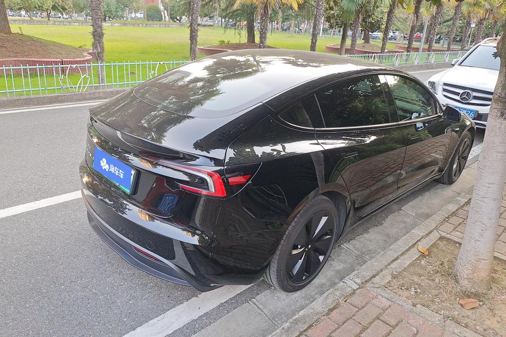 Tesla Model 3, фото 3
