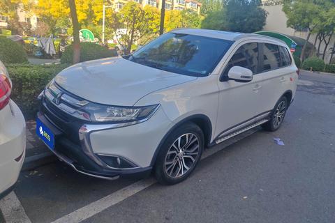 Mitsubishi Outlander 2017 — пригон из Китая