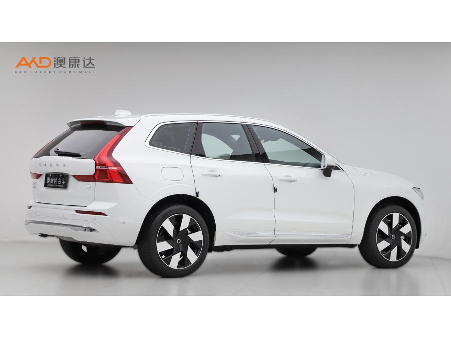 Volvo XC60 PHEV 2024 T8 Luxury