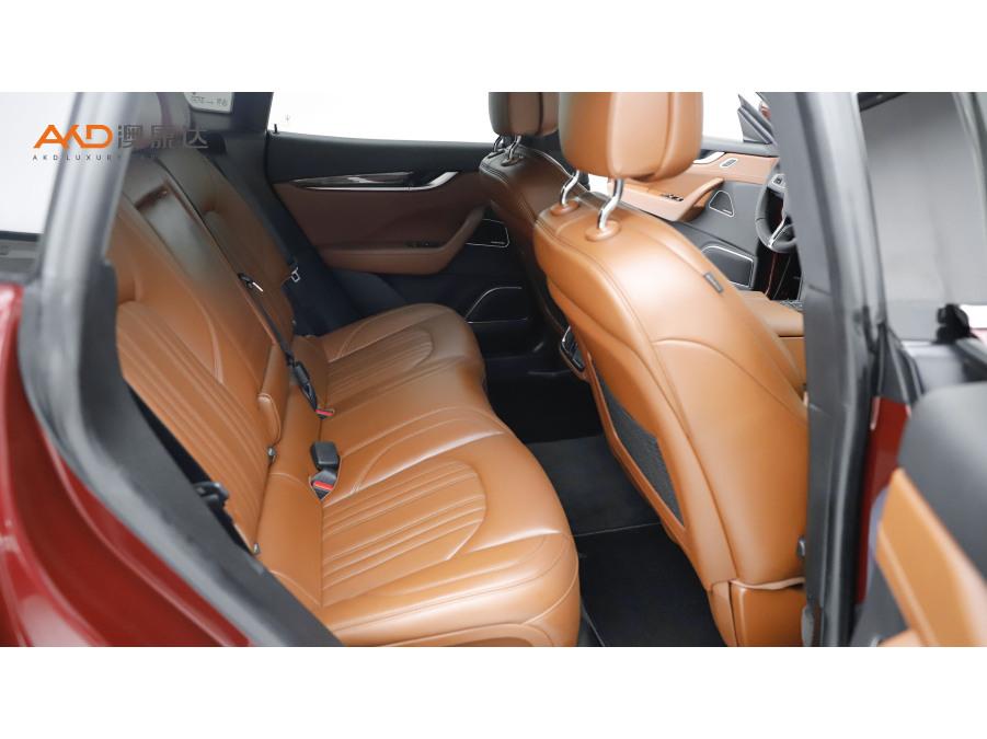 Maserati Levante, фото 10