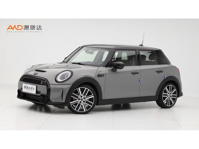 MINI Cabrio 2023 года выпуска
