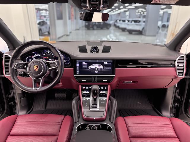 Porsche Cayenne 2019 Cayenne 3.0 T — фото 19
