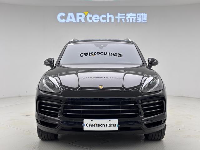 Porsche Cayenne 2019 Cayenne 3.0 T — фото 2