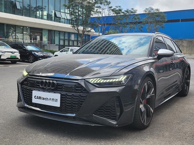 Audi RS6 2021 года выпуска
