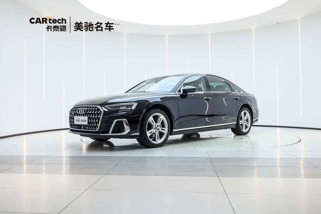 Audi A8 2023 года выпуска