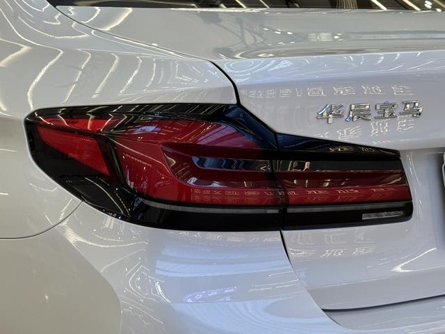 BMW 5-Series 2021 530 Li Leading — фото 11