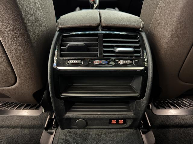 BMW 5-Series 2021 530 Li Leading — фото 15