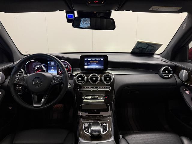 Mercedes-Benz GLC 2017 GLC 260 4 MATIC Luxury — фото 16
