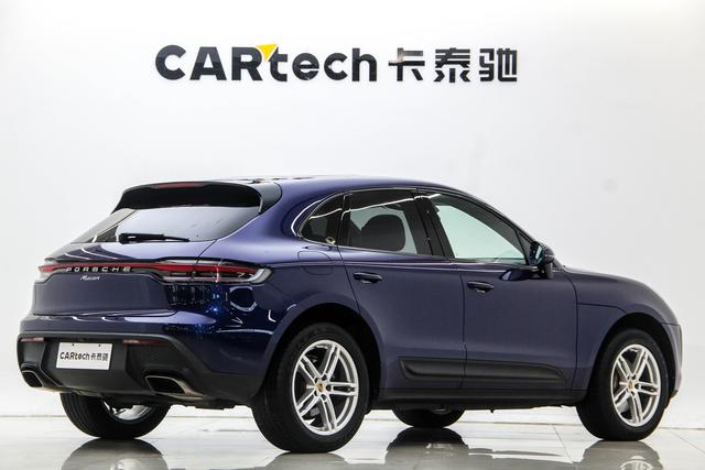 Porsche Macan 2022 Macan 2.0 T — фото 6